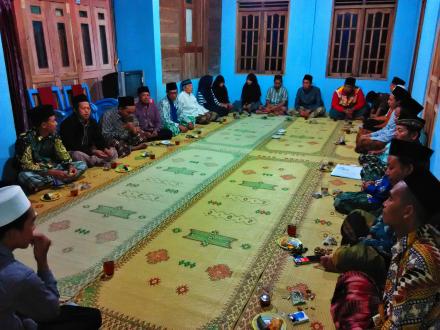 RAPAT RUTIN POKGIAT DUSUN KEBOSUNGU II