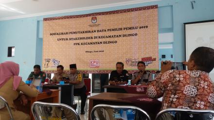 PPS DESA DLINGO MENGHADIRI SOSIALISASI PENYUSUNAN DAFTAR PEMILIH PEMILU 2019