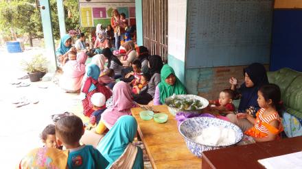 PELAKSANAAN POSYANDU BALITA DAN LANSIA DI DUSUN PAKIS I DLINGO