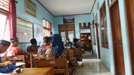 MONITORING DAN PEMBINAAN PAMONG DESA DARI KECAMATAN DI DESA DLINGO