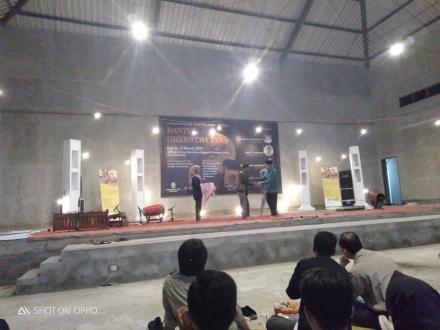 TEATER ALANG-ALANG POKOH II DLINGO MENGIKUTI LAUNCHING ANTOLOGI PUISI