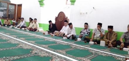 SHALAT TARAWIH BERJAMAAH DI MASJID AN NUR PAKIS II DLINGO