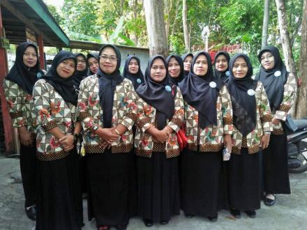 SUARA EMAS IBU-IBU PKK MENJADI PADUAN SUARA 