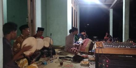 MALAM TIRAKATAN SEBAGAI SIMBOL SYUKUR KEMERDEKAAN