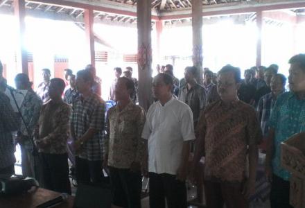 PPS DESA DLINGO MELANTIK 84 ANGGOTA KPPS PILKADA 2015